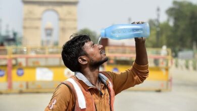 Hindistan son yılların en sıcak günlerini yaşıyor. Öyle ki ülkeden her gün sıcak kaynaklı ölüm haberleri geliyor...