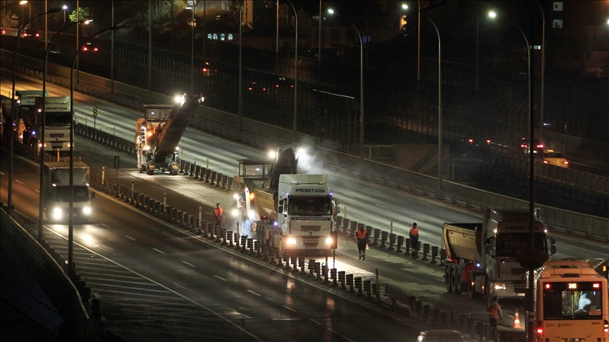 Metrobüs yolunda yapılacak çalışma kapsamında 3 Temmuz'dan itibaren Haliç'teki orta köprünün Kadıköy istikameti trafiğe kapatılacak.