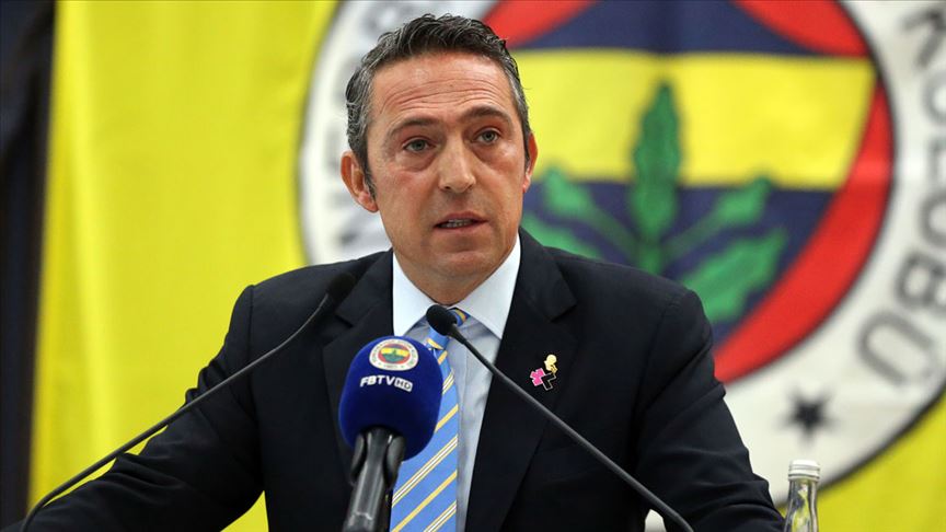 Fenerbahçe Başkanı Ali Koç, yeni yıl dileklerini paylaşırken futbol dünyasında adil bir rekabet ortamı oluşturulması gerektiğine dikkat çekti.