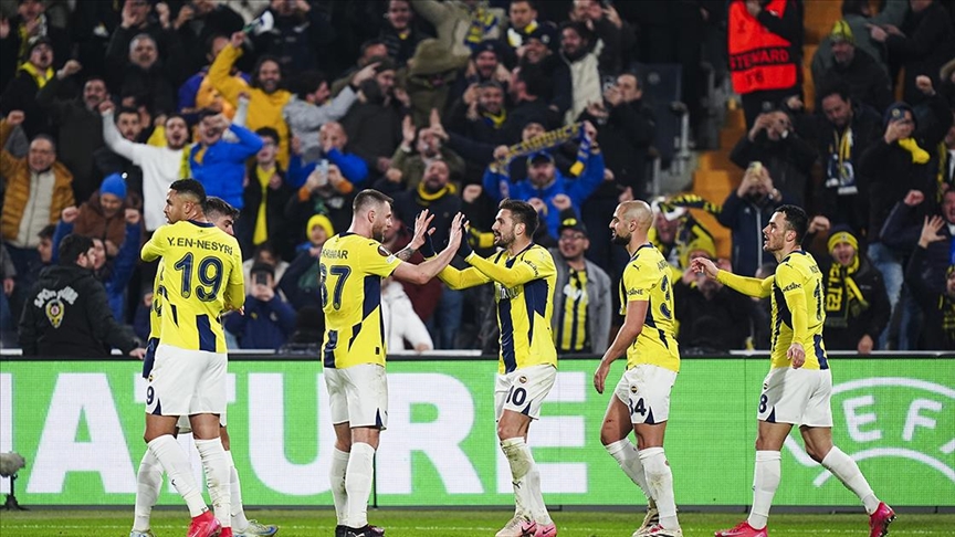 Fenerbahçe'den farklı galibiyet