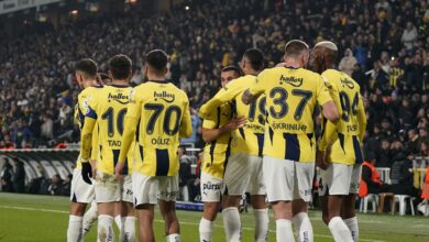 Trendyol Süper Lig'in 26. haftasında Fenerbahçe, sahasında Antalyaspor’u konuk edecek. Jose Mourinho bu maçta cezası sebebiyle tribünde olacak