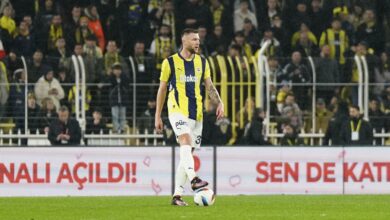 Ara transfer döneminde Fenerbahçe'ye katılan Milan Skriniar, savunmada liderlik yaparak takımın 18 maçlık yenilmezlik serisine büyük katkı sağladı.